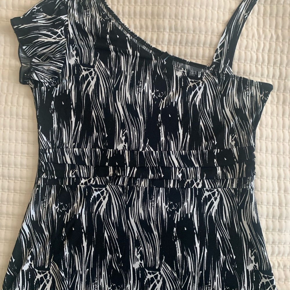 Saint Tropez West Black & White Asymmetric One-Shoulder Blouse